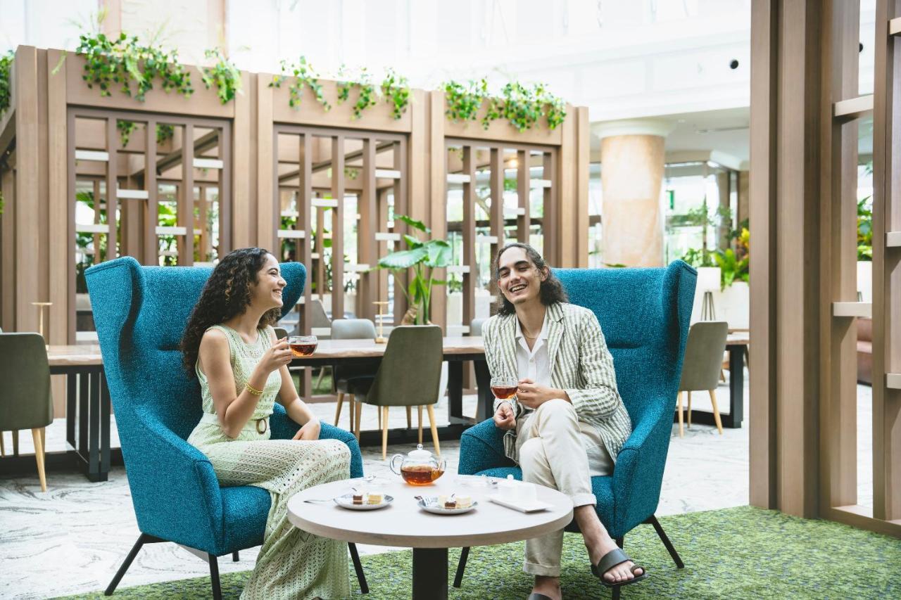 Oriental Hotel Okinawa Resort & Spa Nago Luaran gambar The Lounge at the airport