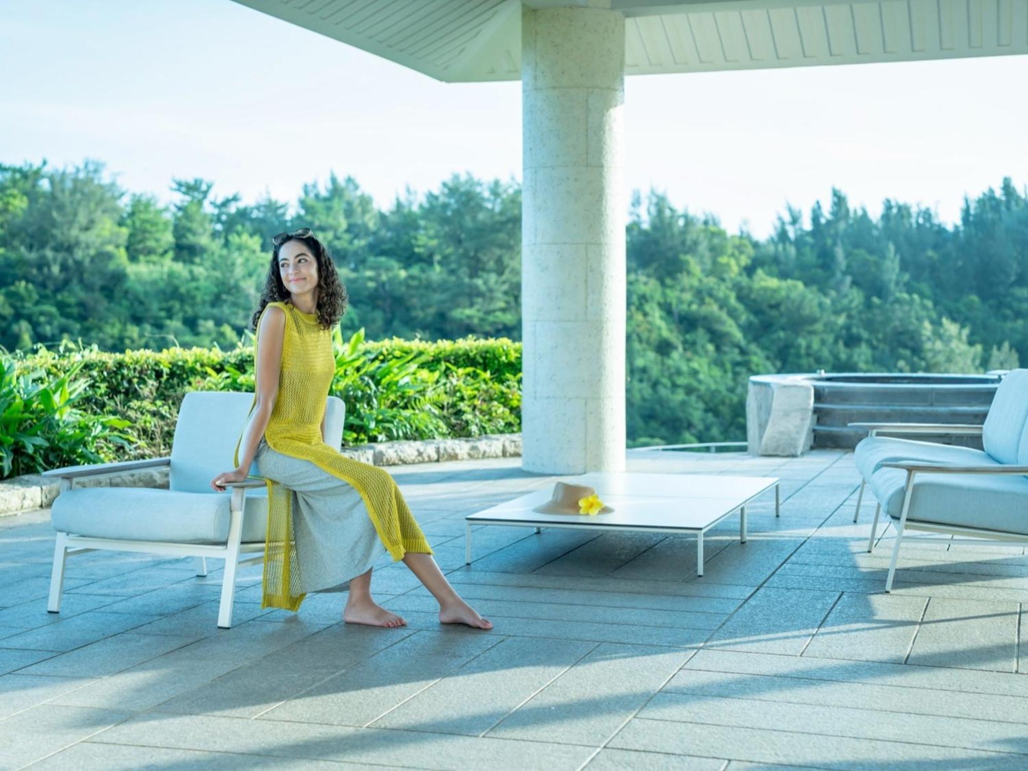 Oriental Hotel Okinawa Resort & Spa Nago Luaran gambar Outdoor furniture
